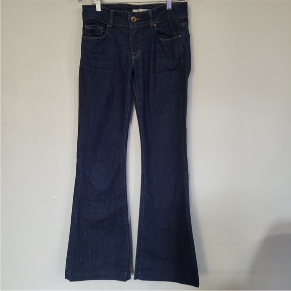 J Brand Lovestory Low Rise Flare Darkwash Jeans Size 27 - Picture 2 of 9